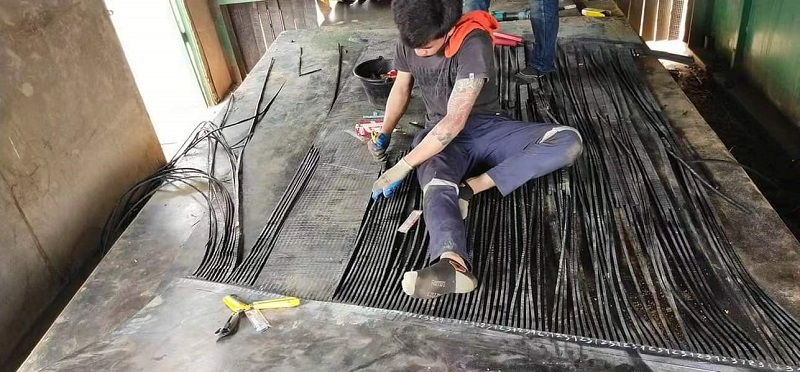Tayland Yerel Satış Sonrası Ekibi, Madencilik Müşterisine Sahada Çelik Kord Konveyör Bant Ekleme Hizmeti Sağlıyor